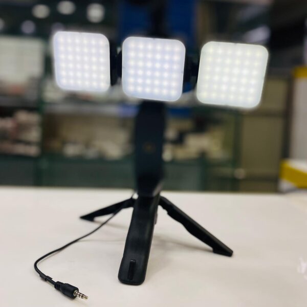 AY-49 Vlogging Kit with 3 Focus Lights & Mic. - Image 7